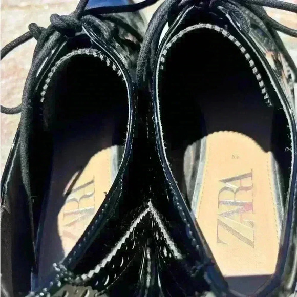 Ladies Zara Patent Oxford lace up shoes- size 40 super fun - Picture 4 of 11